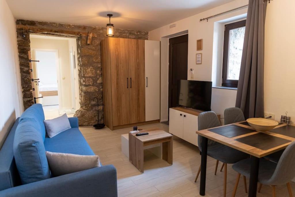 Lithic Suites Калампака Экстерьер фото