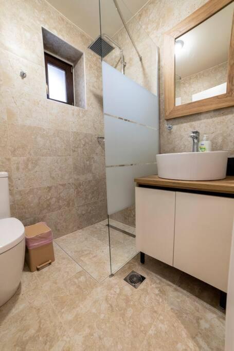 Lithic Suites Калампака Экстерьер фото