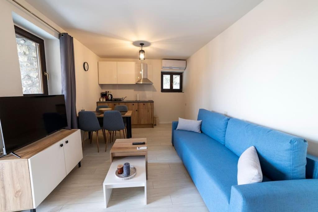 Lithic Suites Калампака Экстерьер фото